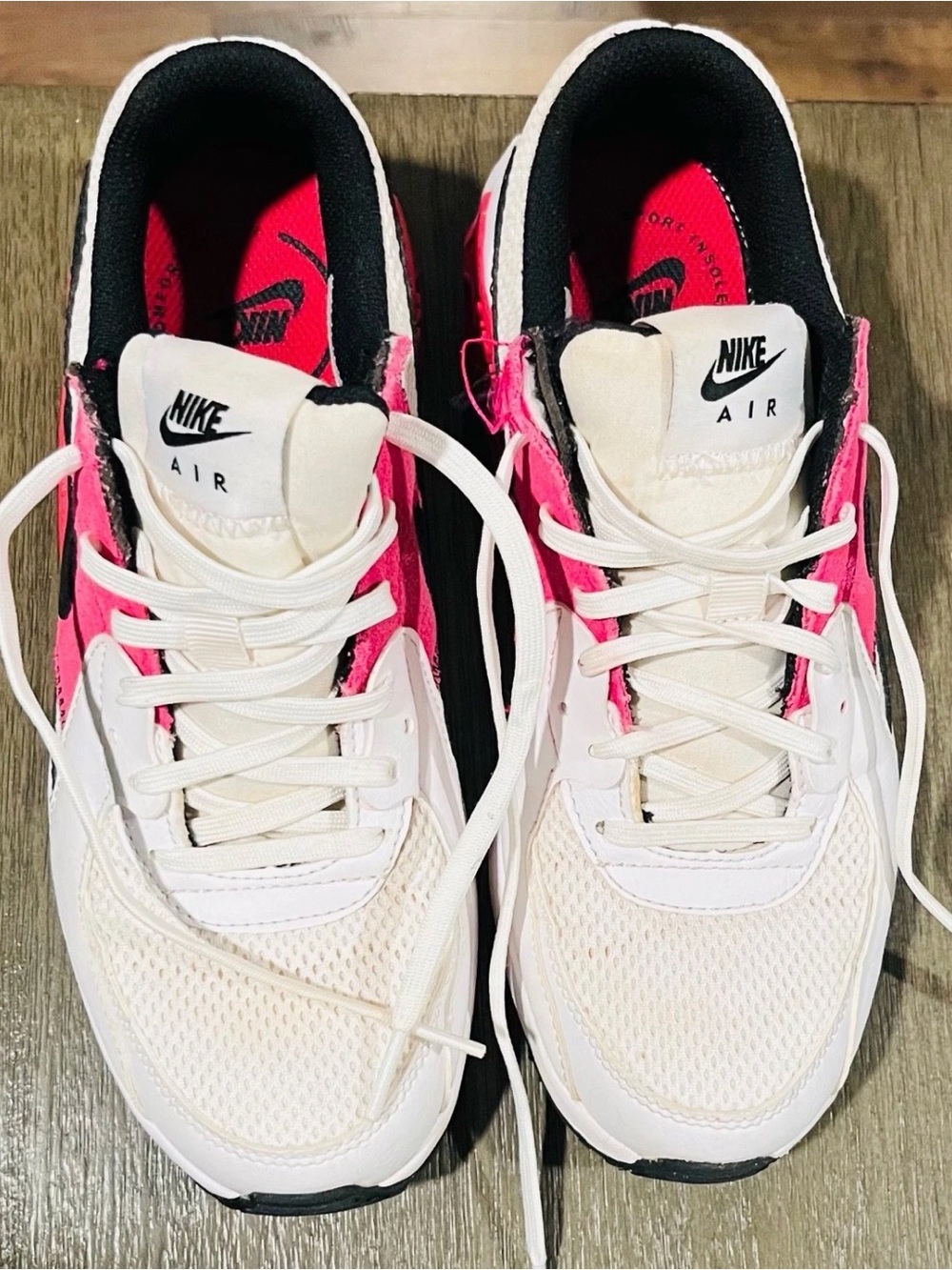 Nike Women’s Sneakers in White, Hot Pink & Black - Picture 3 of 5